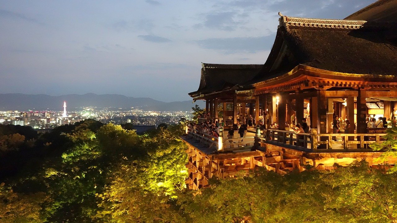 [2020年版]京都・清水寺「秋の夜間特別拝観」で紅葉/ライトアップを見に行こう